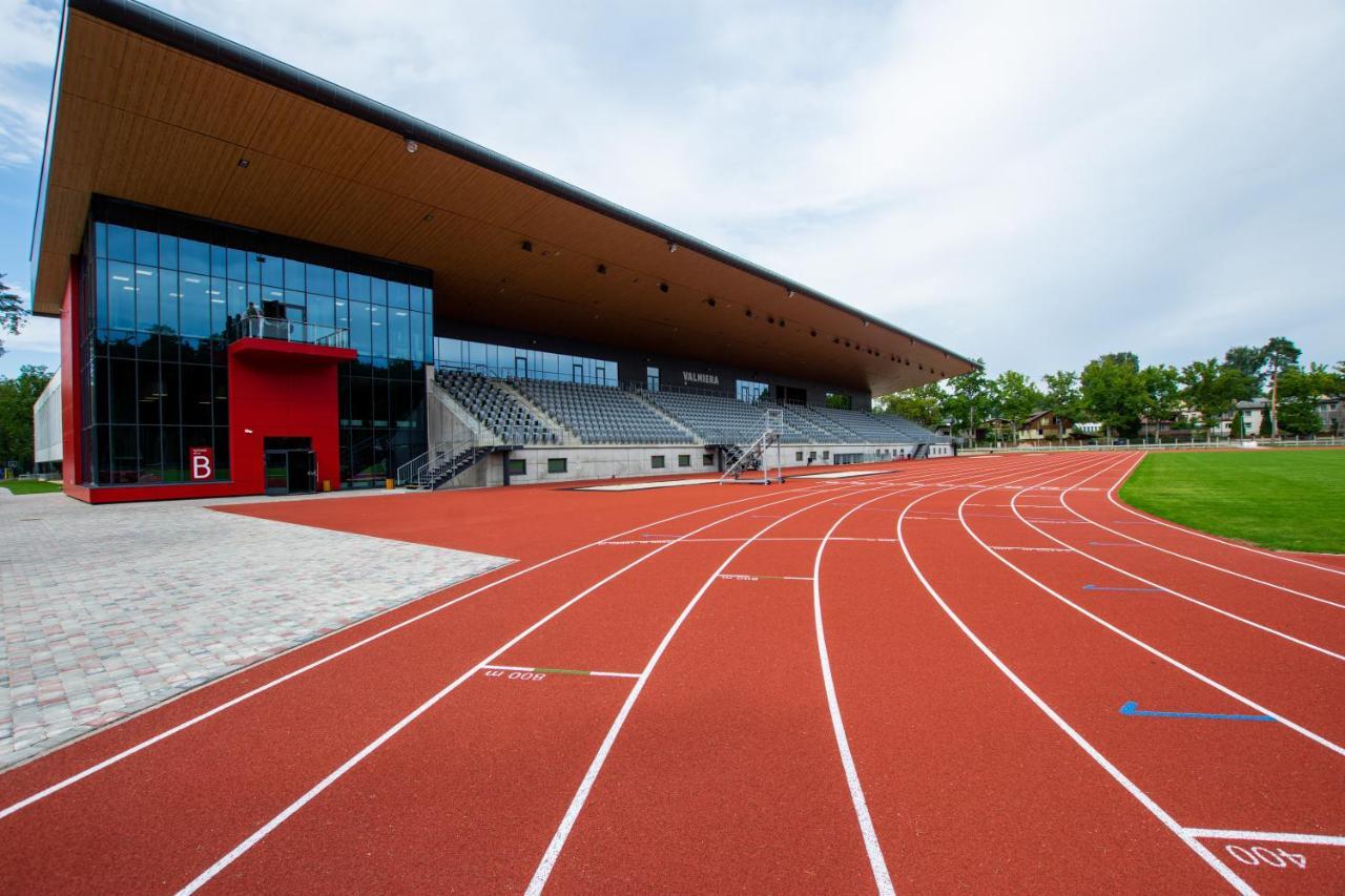 Stadium Hotel Valmiera Bagian luar foto