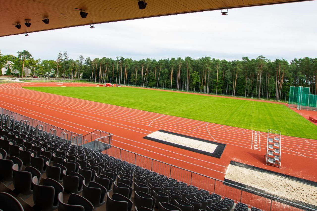 Stadium Hotel Valmiera Bagian luar foto